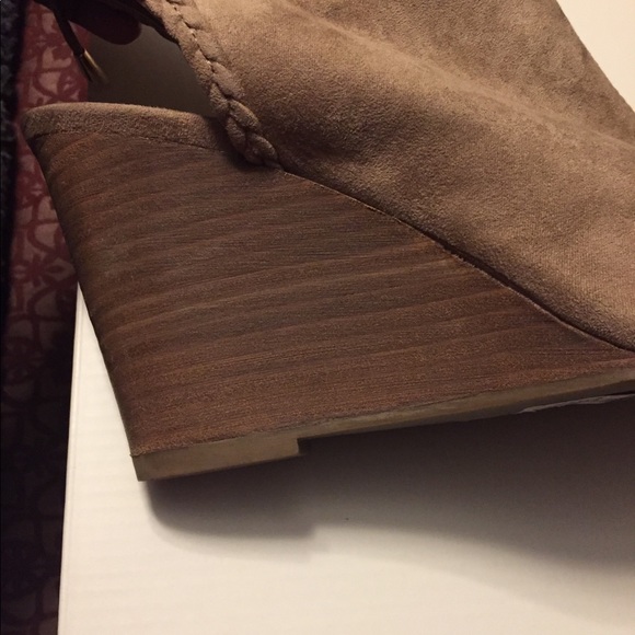 Taupe Gray wedge sandals US 11 - Picture 6 of 8